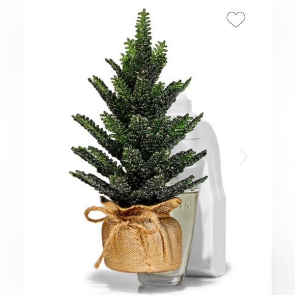 🆕 Bath & Body Works Winter Holiday Natural Cozy Tree Wallflowers Fragrance Plug - Picture 3 of 10